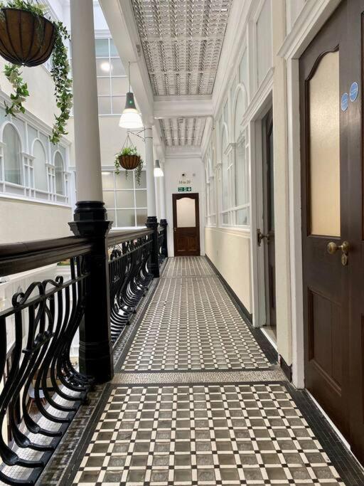 Victoria Street Sleeps 2 Liverpool
